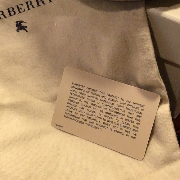 Burberry London wedge sandal. - Picture 3 of 8